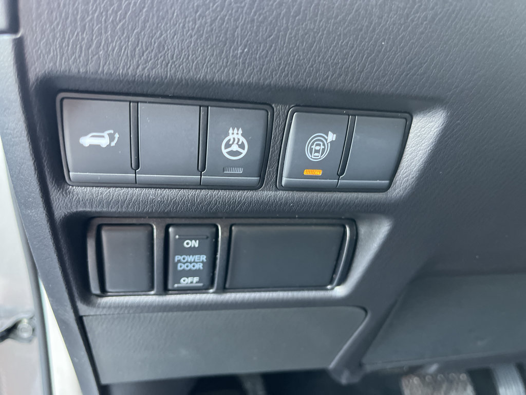 Used 2024 Nissan Armada SL w/ Captain's Chairs Package AWD/4WD image 15