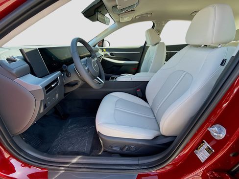 Used 2026 Hyundai Sonata SEL FWD image 14