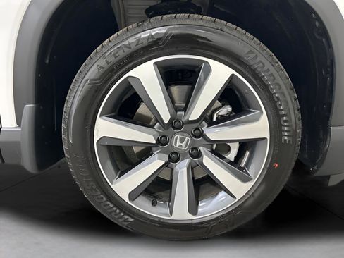 Certified 2025 Honda Pilot Elite image 11