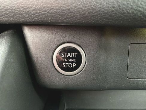 Used 2021 Nissan Rogue SV image 16