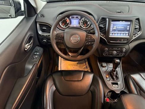 Certified 2022 Jeep Cherokee Trailhawk w/ Technology Group B image 39