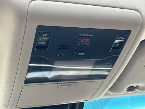 Used 2017 Lexus LX 570 4WD image 22