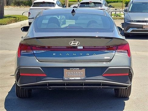 New 2025 Hyundai Elantra SEL image 24