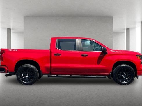 Used 2025 Chevrolet Silverado 1500 Custom w/ Turbomax Blackout Package AWD/4WD image 3
