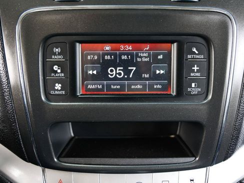 Used 2020 Dodge Journey SE FWD image 31