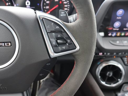 Used 2022 Chevrolet Camaro ZL1 RWD image 9
