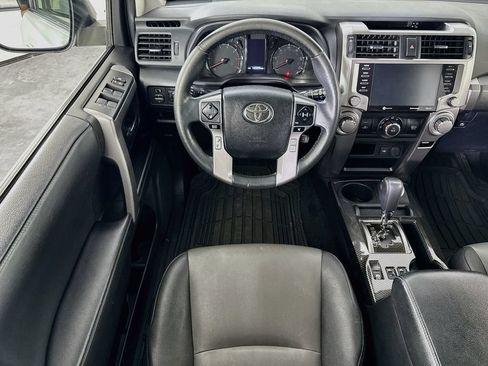 Used 2021 Toyota 4Runner SR5 Premium w/ Moonroof Package AWD/4WD image 24