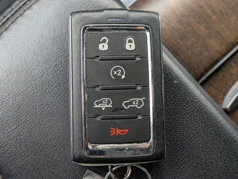 Used 2022 Jeep Grand Wagoneer Series II w/ Convenience Group III image 24