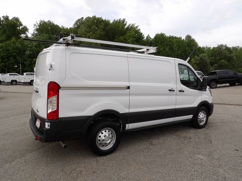 Used 2023 Ford Transit 250 Low Roof RWD image 8
