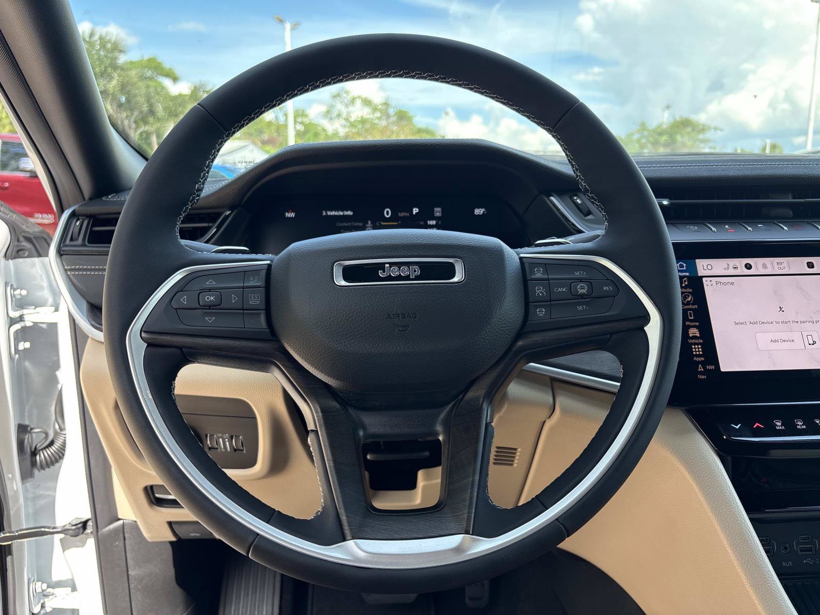 New 2027 Jeep Grand Cherokee Limited RWD image 26