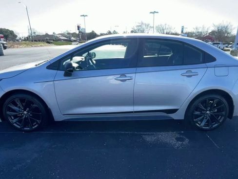 Used 2023 Toyota Corolla SE image 5