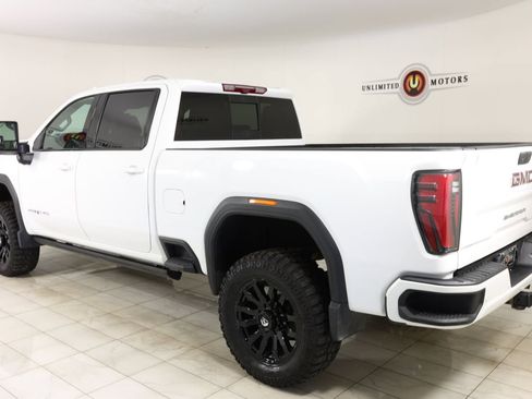 Used 2024 GMC Sierra 2500 AT4 w/ AT4 Premium Plus Package AWD/4WD image 4