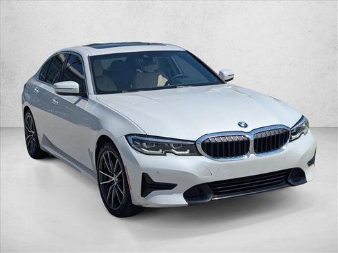 Used 2019 BMW 330i Sedan w/ Convenience Package RWD image 3