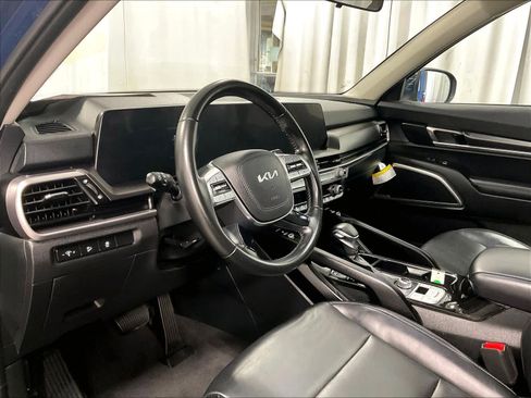 Used 2024 Kia Telluride S w/ S Sunroof Package image 8