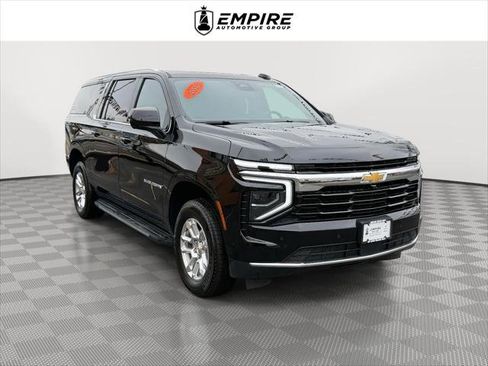 Used 2025 Chevrolet Suburban LS image 1