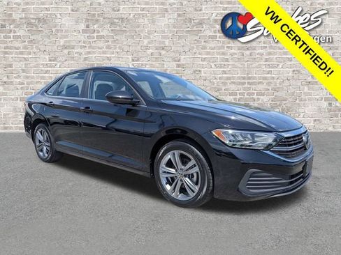 Certified 2024 Volkswagen Jetta SE FWD image 2