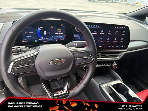 Certified 2024 Chevrolet Equinox EV RS FWD image 19