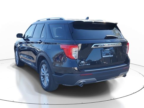 Used 2023 Ford Explorer Limited image 4