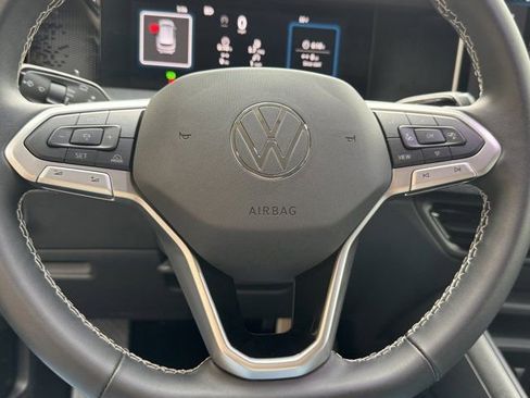 Used 2025 Volkswagen Tiguan S AWD/4WD image 9