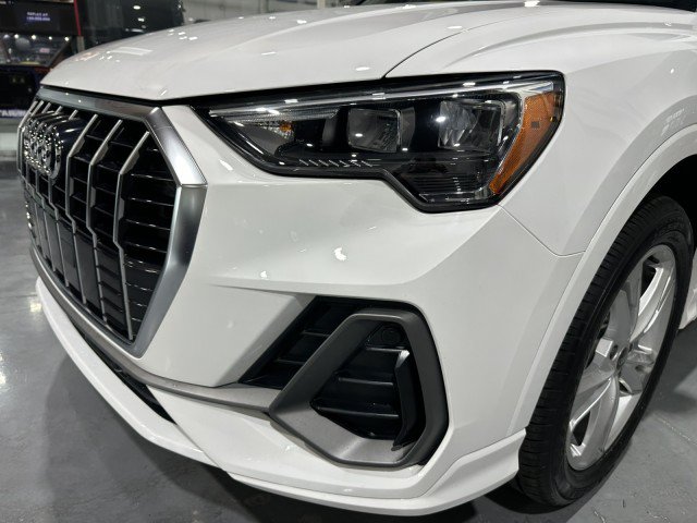 Used 2022 Audi Q3 2.0T Premium AWD/4WD image 23