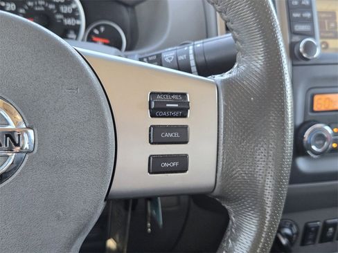 Used 2019 Nissan Frontier SL image 26