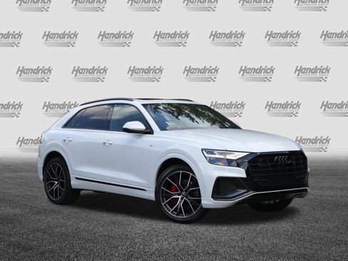 Used 2022 Audi Q8 Premium Plus AWD/4WD image 2