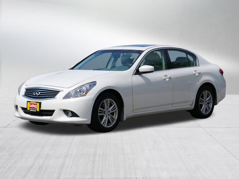 Used 2010 INFINITI G37 x Sedan w/ Premium Pkg AWD/4WD image 3