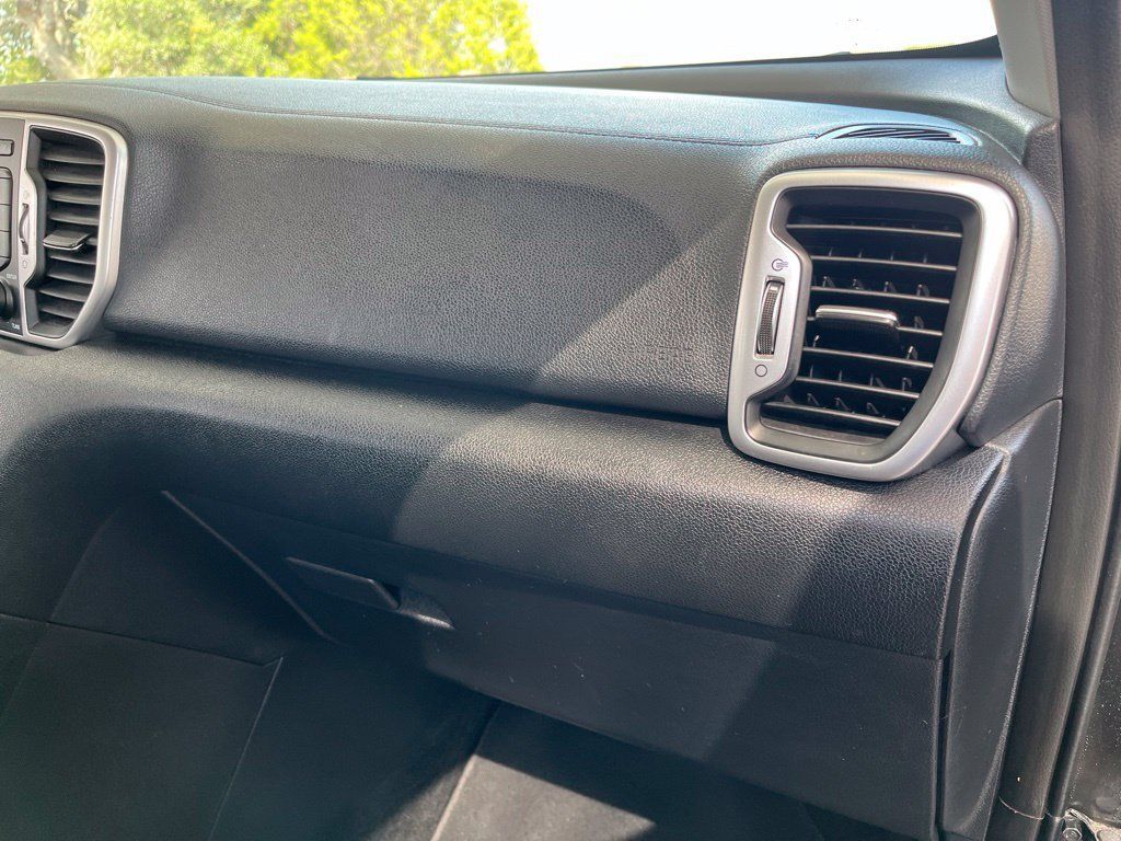 Used 2019 Kia Sportage LX AWD/4WD image 30