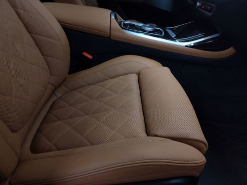 Certified 2025 BMW X7 xDrive40i image 27