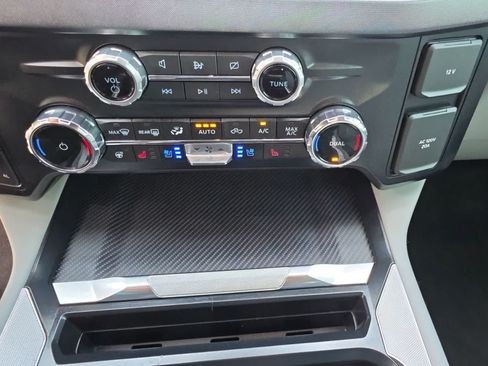 Used 2023 Ford F250 Limited w/ FX4 Off-Road Package AWD/4WD image 32