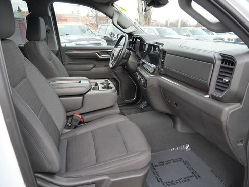 Used 2023 Chevrolet Silverado 1500 RST w/ Redline Edition AWD/4WD image 14