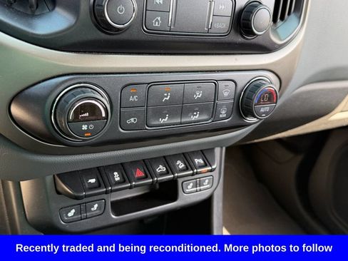 Used 2021 Chevrolet Colorado Z71 AWD/4WD image 22