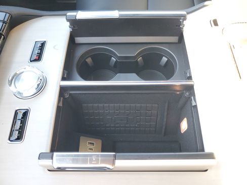 New 2025 Lincoln Navigator Reserve w/ Jet Appearance Package image 26