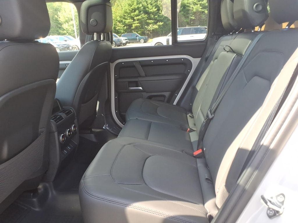 New 2026 Land Rover Defender 110 S AWD/4WD image 15
