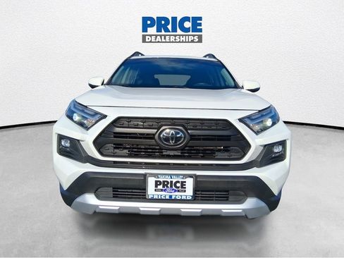 Used 2022 Toyota RAV4 Adventure image 3