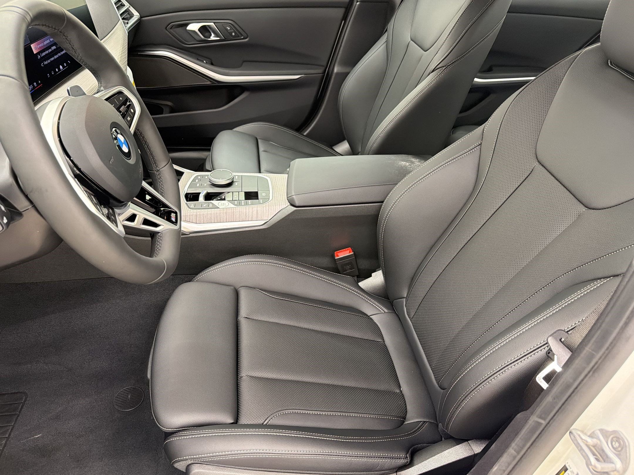 New 2026 BMW 330i xDrive Sedan w/ M Sport Package AWD/4WD image 5