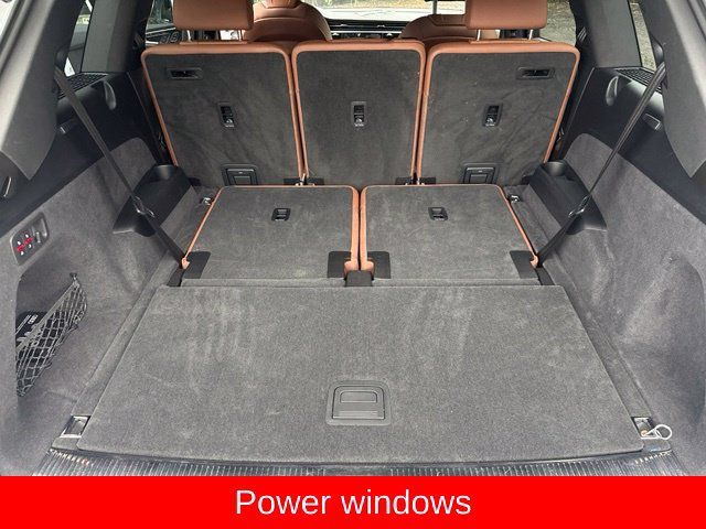 Used 2023 Audi Q7 3.0T Premium w/ Convenience Package AWD/4WD image 33