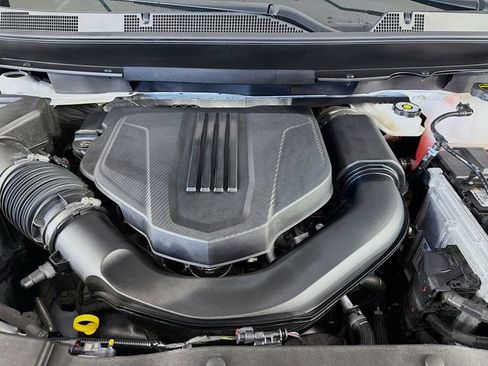 Used 2026 Chevrolet Traverse LT w/ Sun and Wheel Package FWD image 37