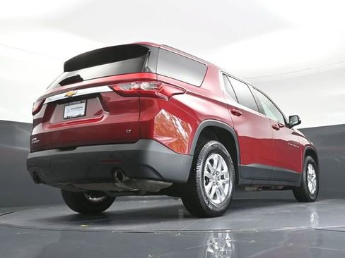 Used 2021 Chevrolet Traverse LT FWD image 41