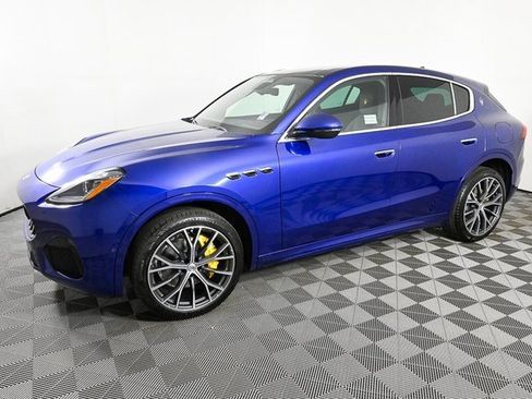 New 2025 Maserati Grecale GT image 7