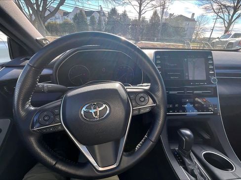 Used 2019 Toyota Avalon Touring image 15