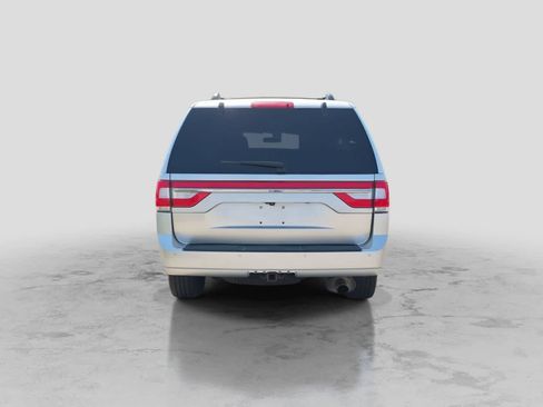 Used 2017 Lincoln Navigator Select AWD/4WD image 7