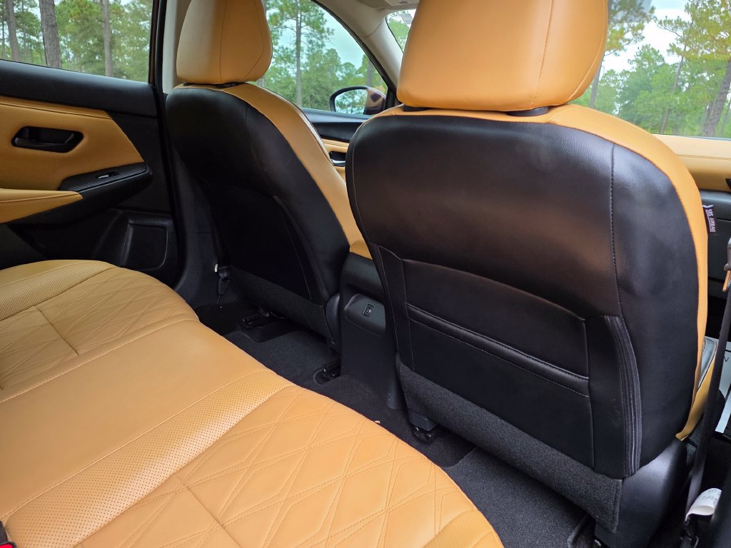 Used 2024 Nissan Sentra SV w/ SV Premium Package FWD image 21