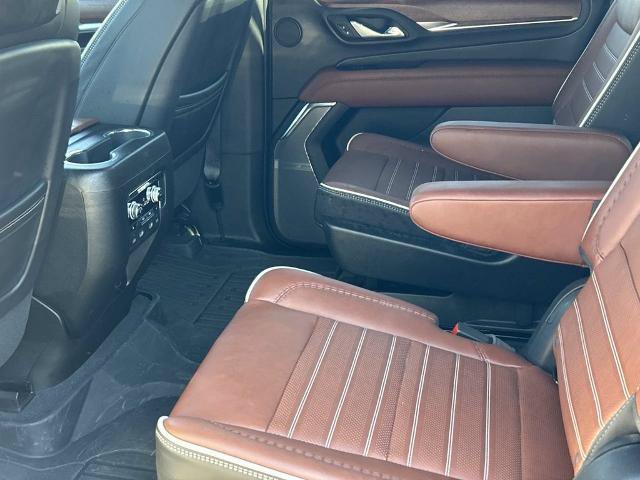 Used 2023 GMC Yukon XL Denali Ultimate w/ LPO, Floor Liner Package AWD/4WD image 22