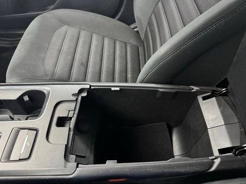 Used 2017 Ford Fusion SE image 27