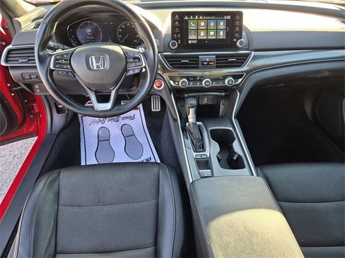 Used 2018 Honda Accord Sport image 30