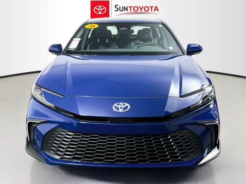 Used 2026 Toyota Camry SE FWD image 10