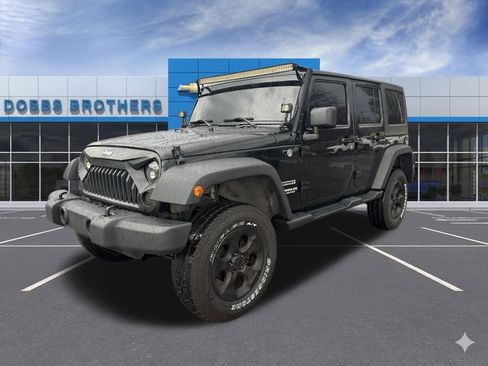 Used 2013 Jeep Wrangler Unlimited Sport image 3