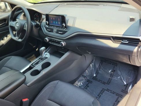 Certified 2023 Nissan Altima 2.5 S image 13