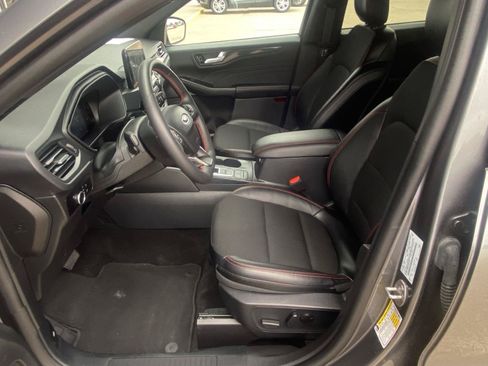 Used 2025 Ford Escape ST-Line AWD/4WD image 10